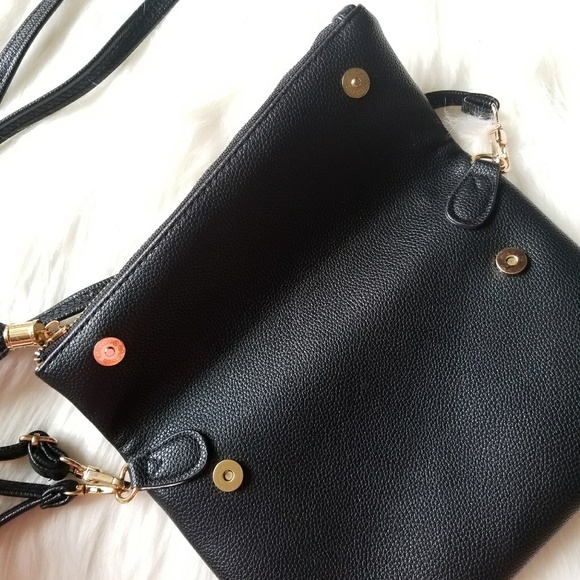 Black folded 2IN1 crossbody wrislet w/ tassel - Picture 4 of 4